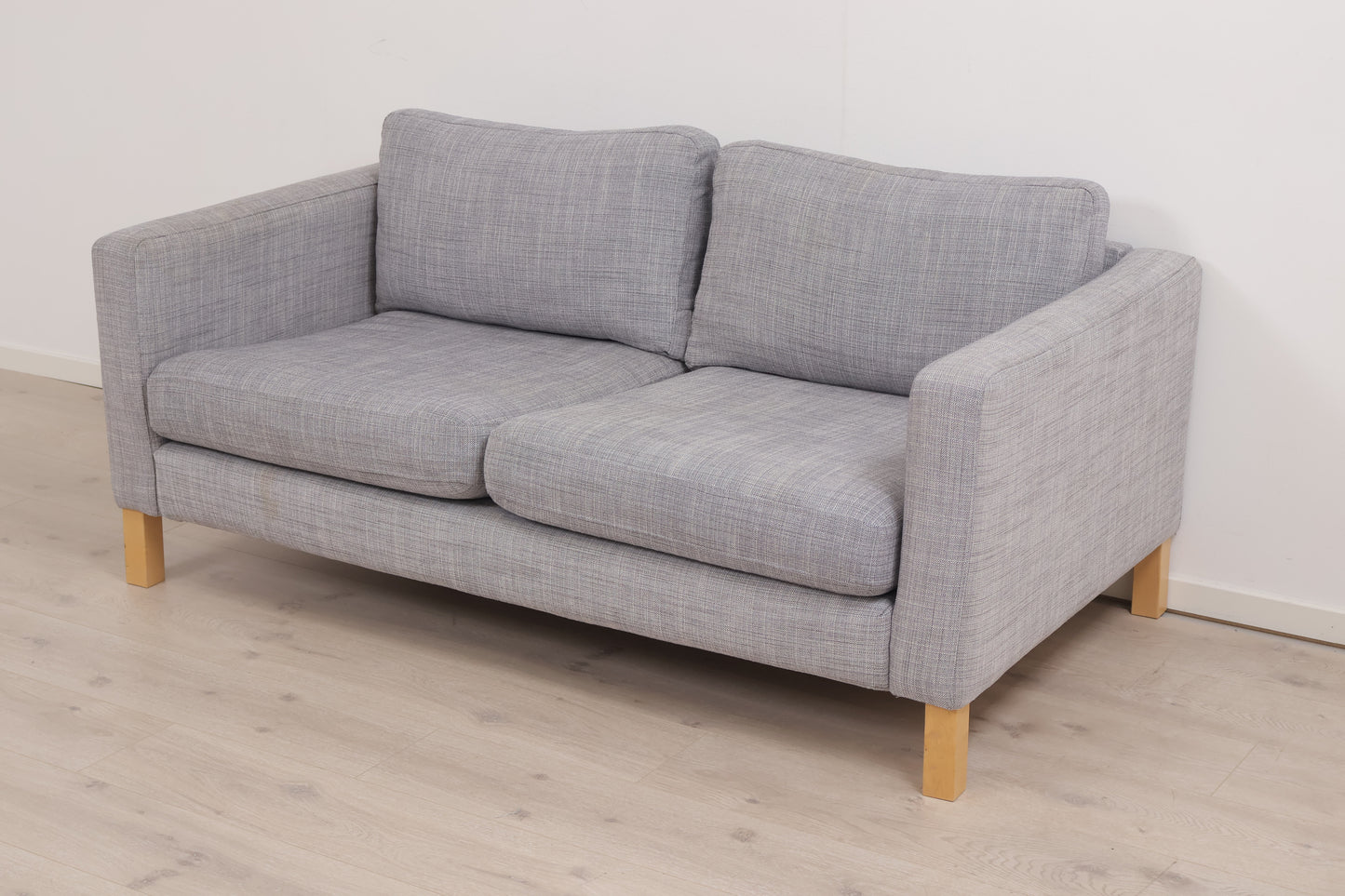 Nyrenset | Grå IKEA Karlstad 2-seter sofa