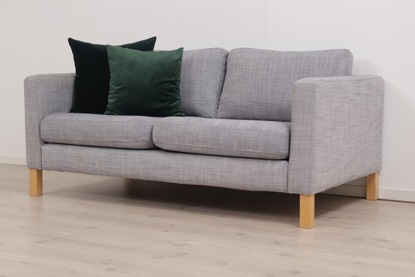 Nyrenset | Grå IKEA Karlstad 2-seter sofa