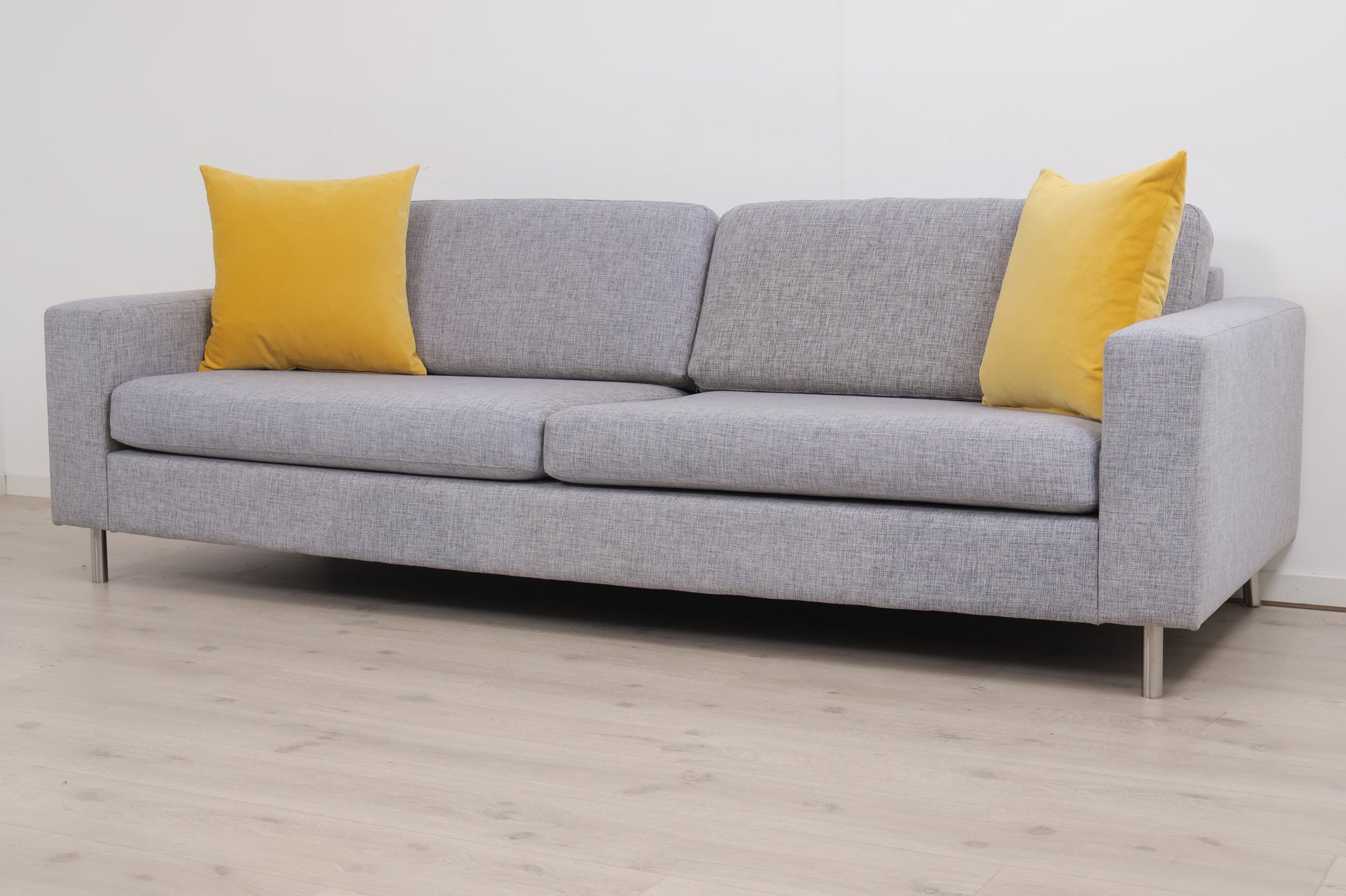 Nyrenset | Lys grå Bolia Scandinavia 3-seter sofa
