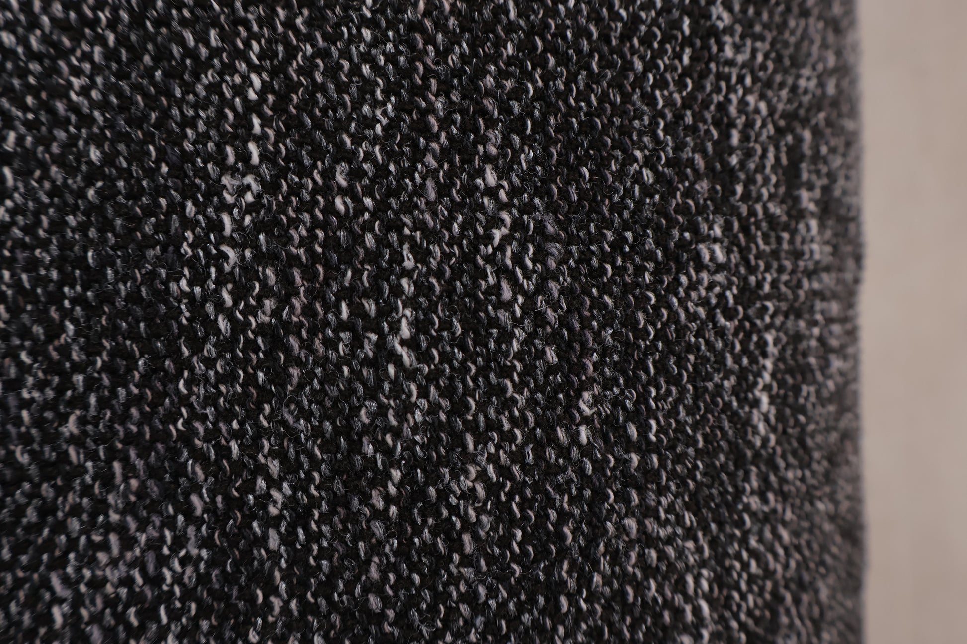 Nyrenset | Mørk grå Bolia Sepia 3. pers sjeselongsofa