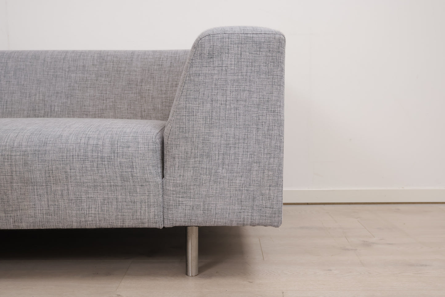 Nyrenset | Grå Bolia Less 3-seter sofa med puff