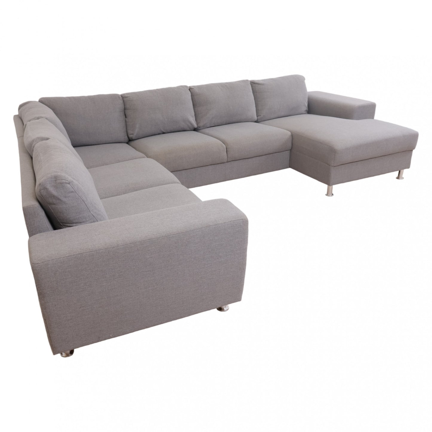 Nyrenset | Romslig lys grå Selma u-sofa med sjeselong