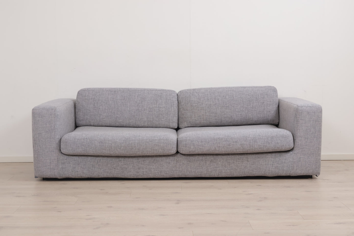 Nyrenset | Lys grå Bolia 3-seter sofa