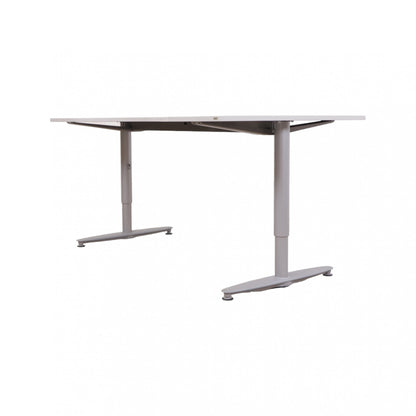 160x90 cm, Kinnarps manuell hev/senk skrivebord