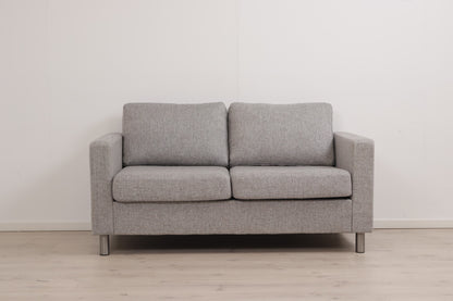Nyrenset | Grå Bohus Cruz 2-seter sofa