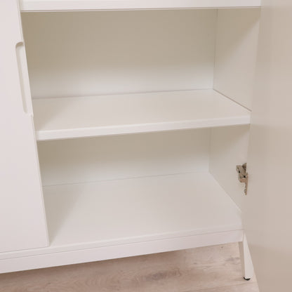 Solid IKEA Hemnes skap i fargen hvit