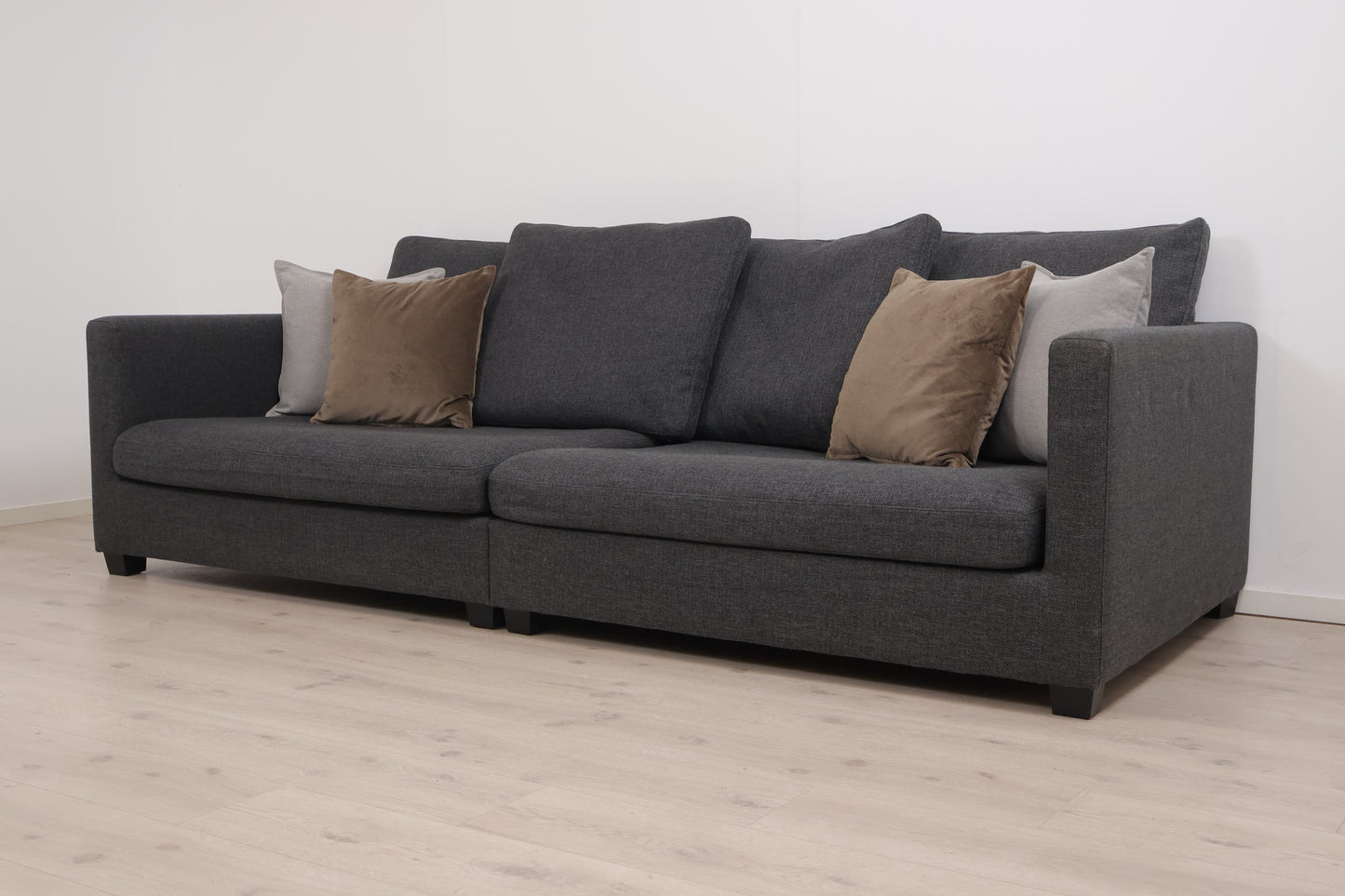 Nyrenset | Mørk grå Habitat Viking 3-seter sofa