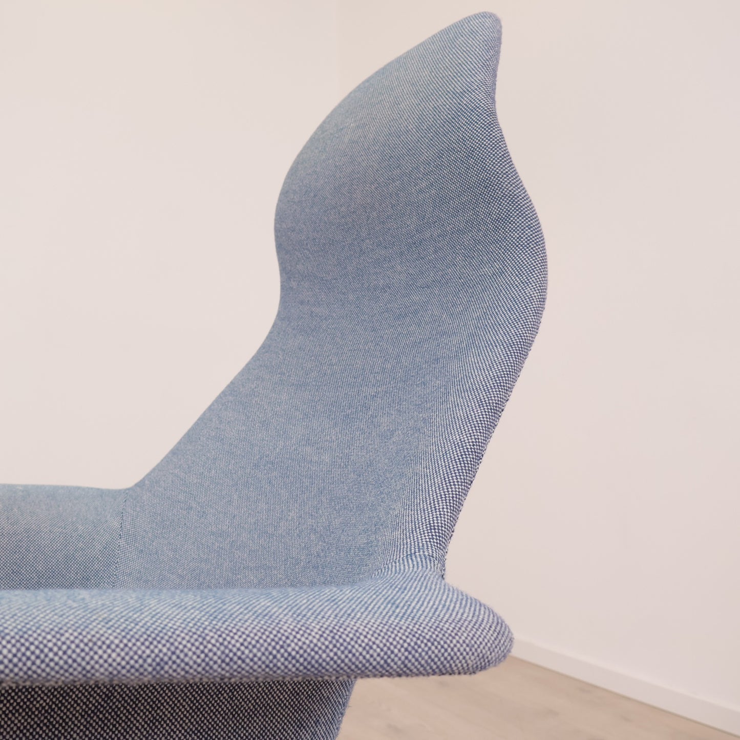 Nyrenset | Lys blå Vitra Organic Highback stol