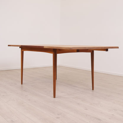 Teak spisebord med tilleggsplater