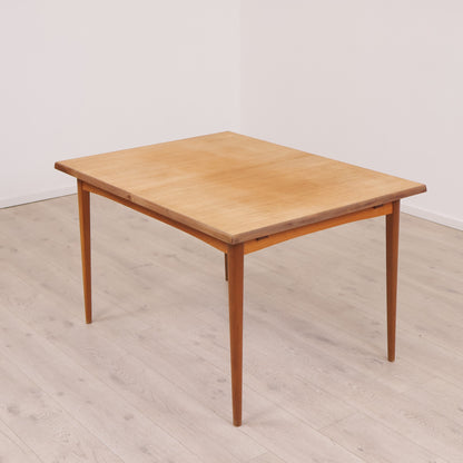 Teak spisebord med tilleggsplater