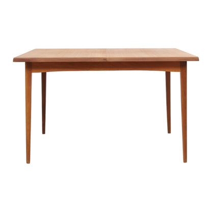 Teak spisebord med tilleggsplater