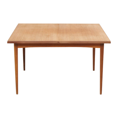 Teak spisebord med tilleggsplater