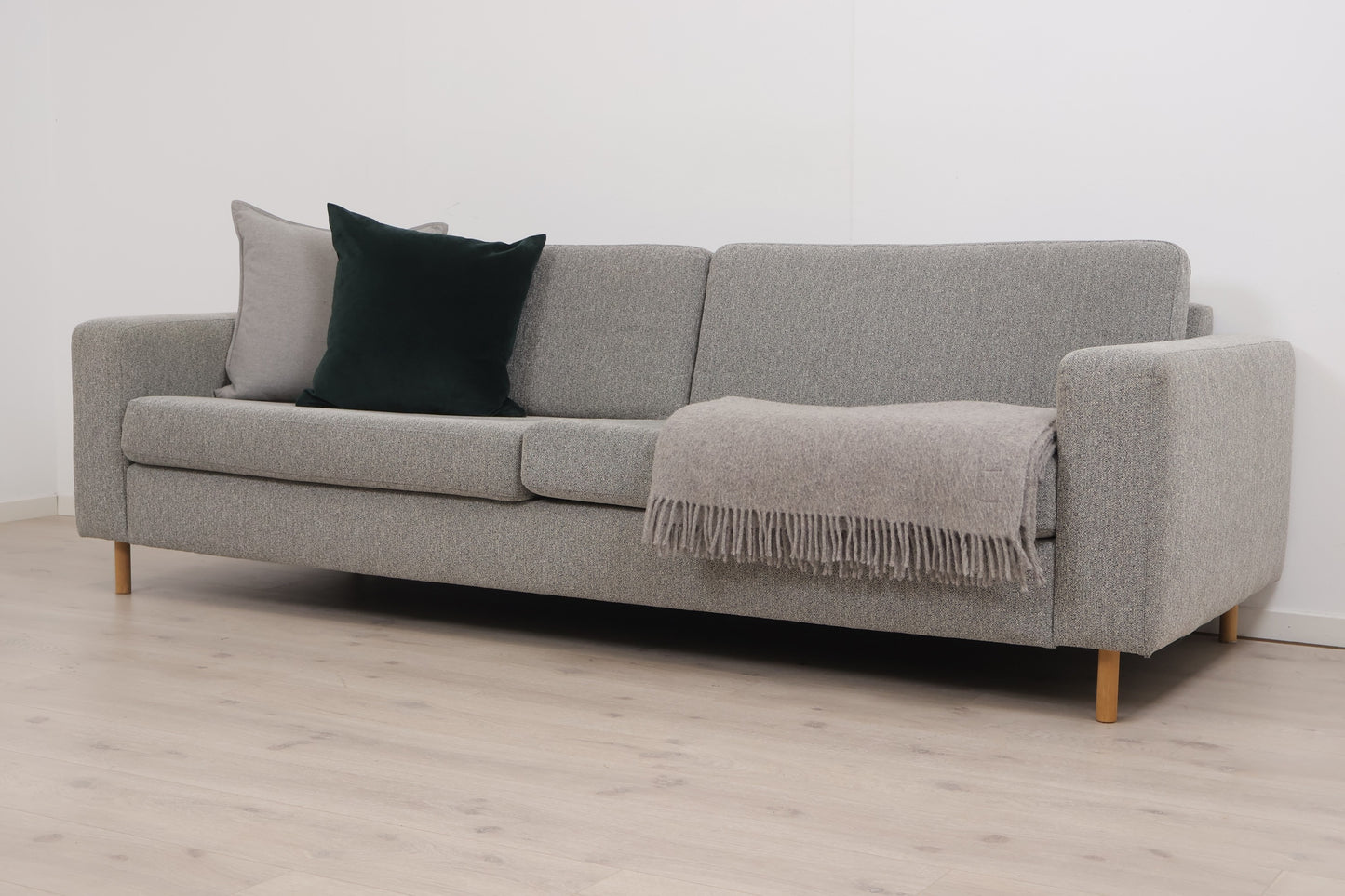 Nyrenset | Grå Bolia Scandinavia 3-seter sofa