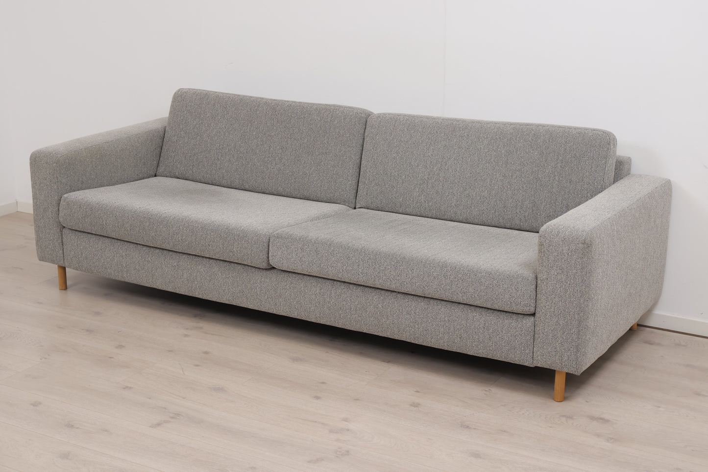 Nyrenset | Grå Bolia Scandinavia 3-seter sofa