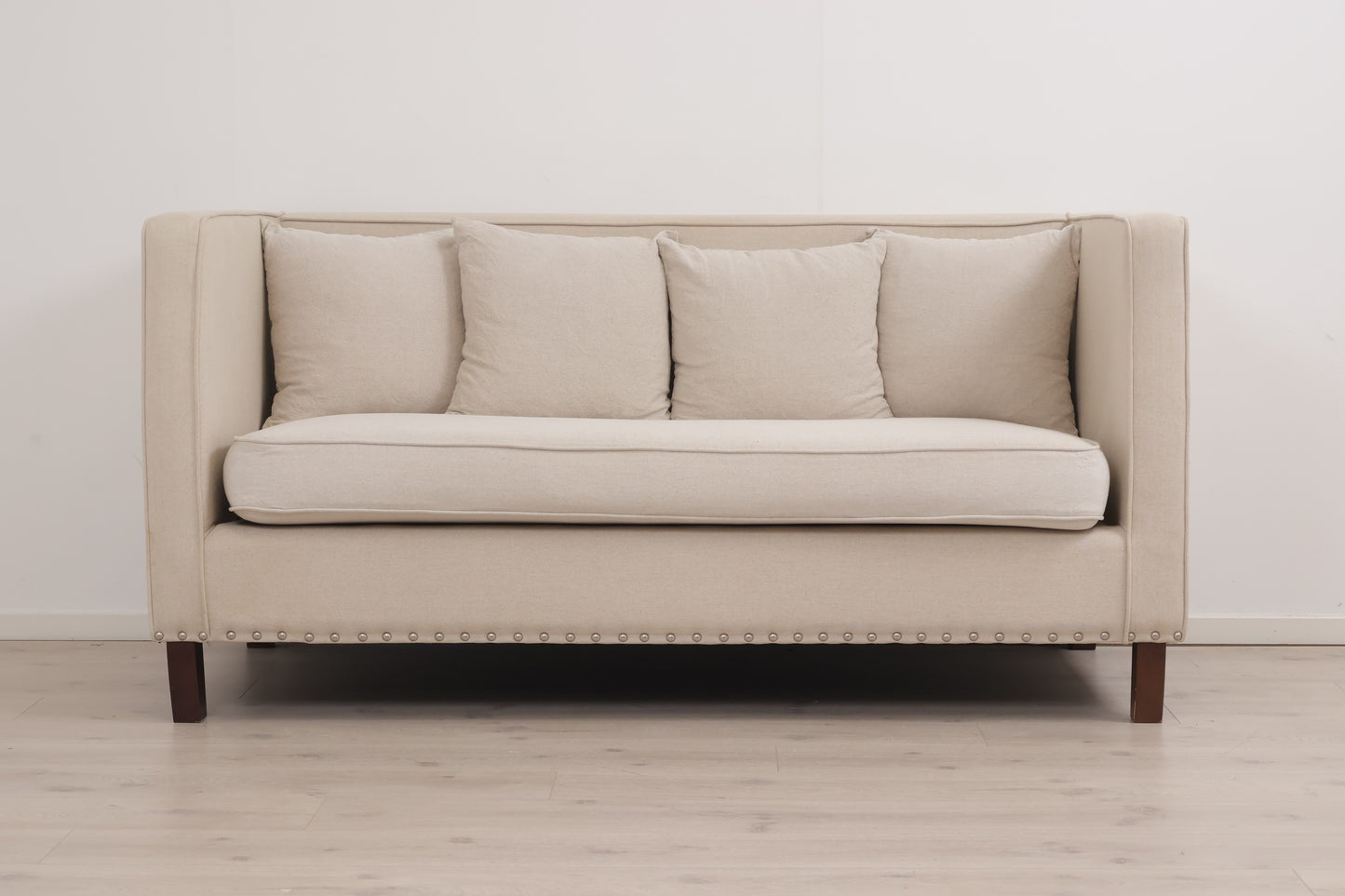 Nyrenset | Kremhvit 2-seter sofa