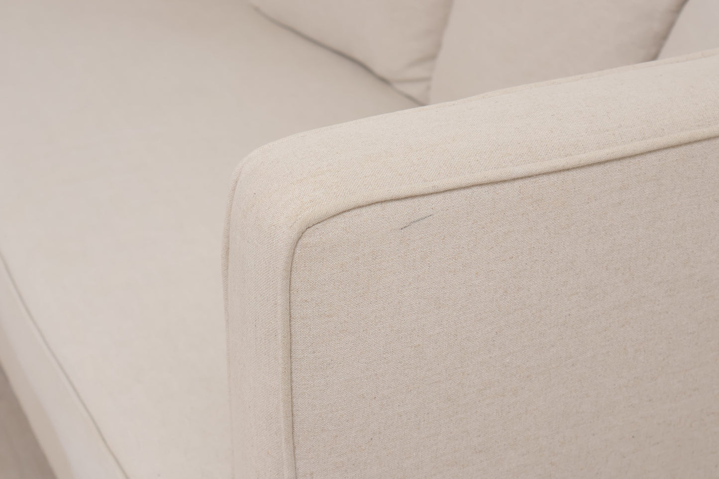 Nyrenset | Kremhvit 2-seter sofa