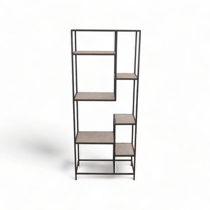 Elegant og moderne hylle med justerbare hylleseksjoner