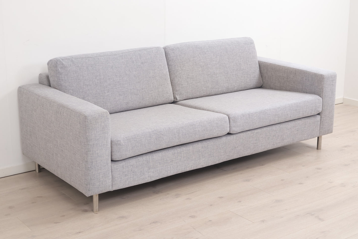 Nyrenset | Lys grå Bolia Scandinavia 2,5-seter sofa