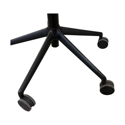 Falk møteromsstol fra HOUE, hev/senk funksjon