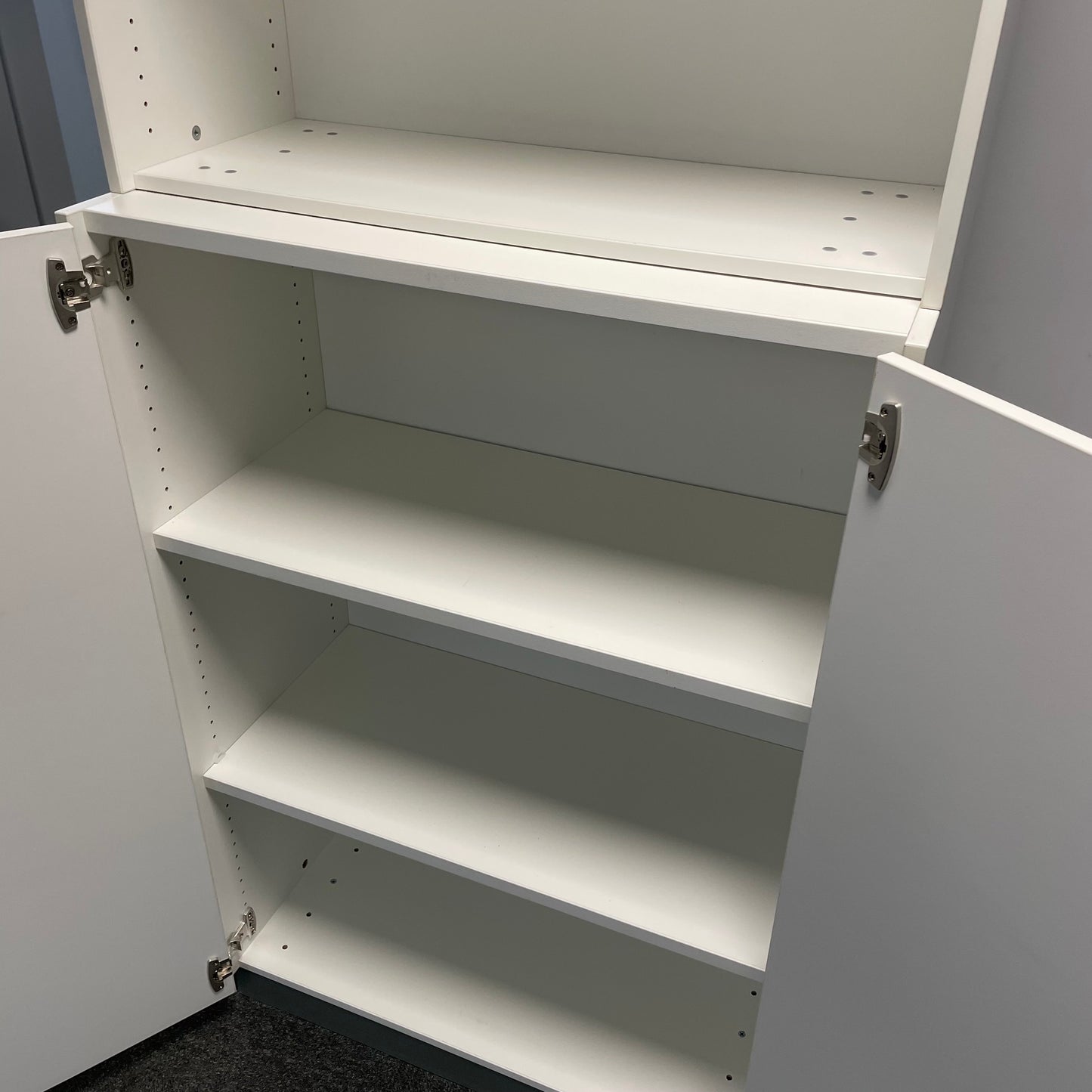 Skap fra EFG m/nøkkel