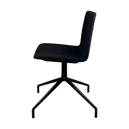 Møteromsstol, mørkeblå