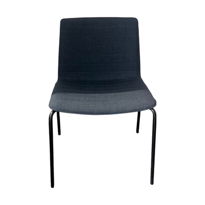 Møteromsstol fra Arper, blå, uten armlener