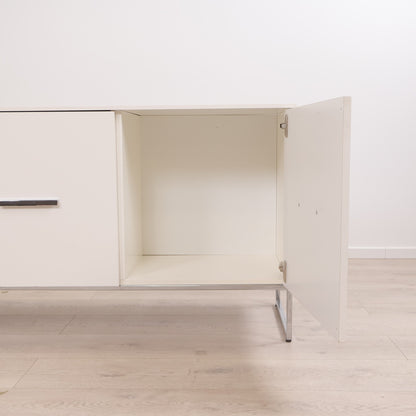 Hvit skjenk, 70x205x42 cm