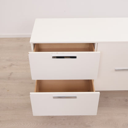 Hvit skjenk, 70x205x42 cm