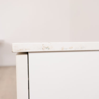 Hvit skjenk, 70x205x42 cm