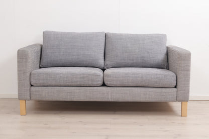 Nyrenset | Lys grå IKEA Karlstad 2-seter sofa