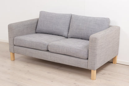 Nyrenset | Lys grå IKEA Karlstad 2-seter sofa