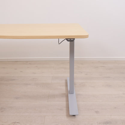 180x160 cm, elektrisk hev/senk hjørneskrivebord