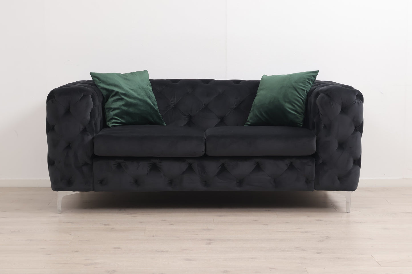 Nyrenset | Sort Bella 2-seter sofa i velur