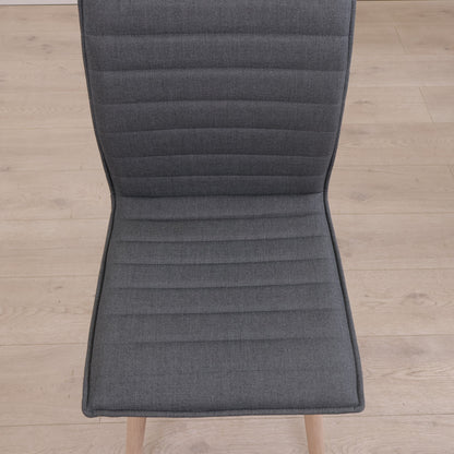 Karla spisestol, grå stoff