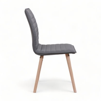 Karla spisestol, grå stoff