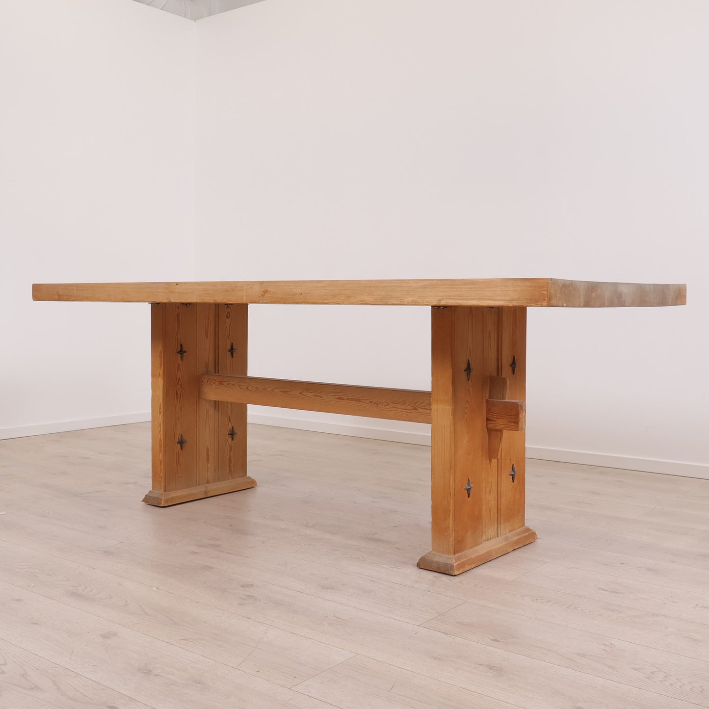 2000x84 cm, solid spisebord i treverk