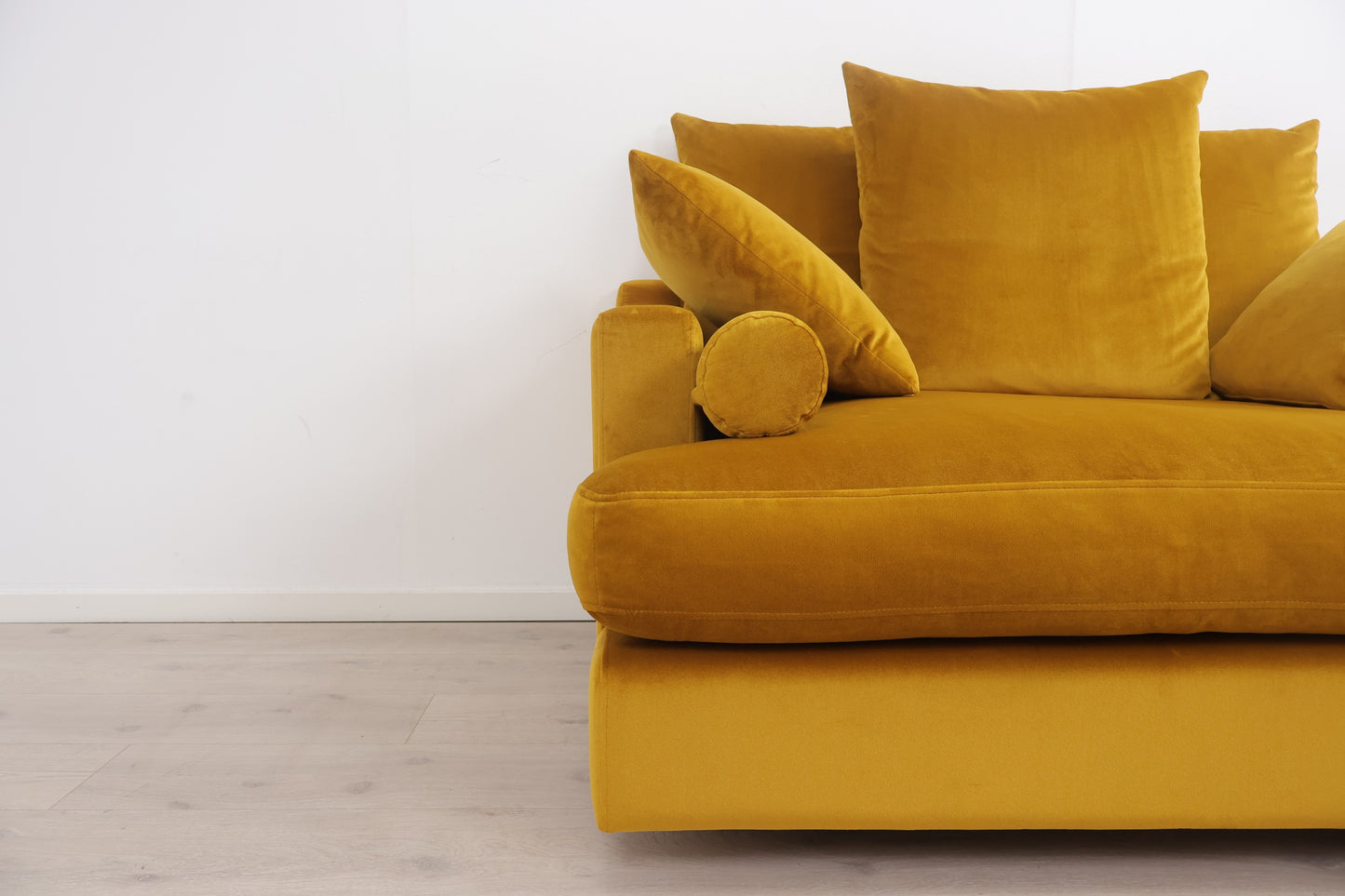 Som ny | Burhéns All-in 1,5-seter sofa i velur