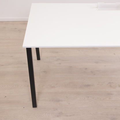Kvalitetssikret | Euklides skrivebord i hvit/sort. 160x80 cm