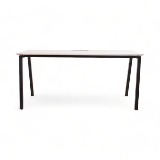Kvalitetssikret | Euklides skrivebord i hvit/sort. 160x80 cm