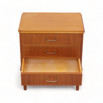 Kvalitetssikret | Sjarmerende vintage skjenk