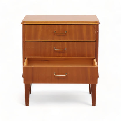 Kvalitetssikret | Sjarmerende vintage skjenk