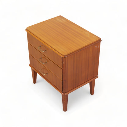 Kvalitetssikret | Sjarmerende vintage skjenk