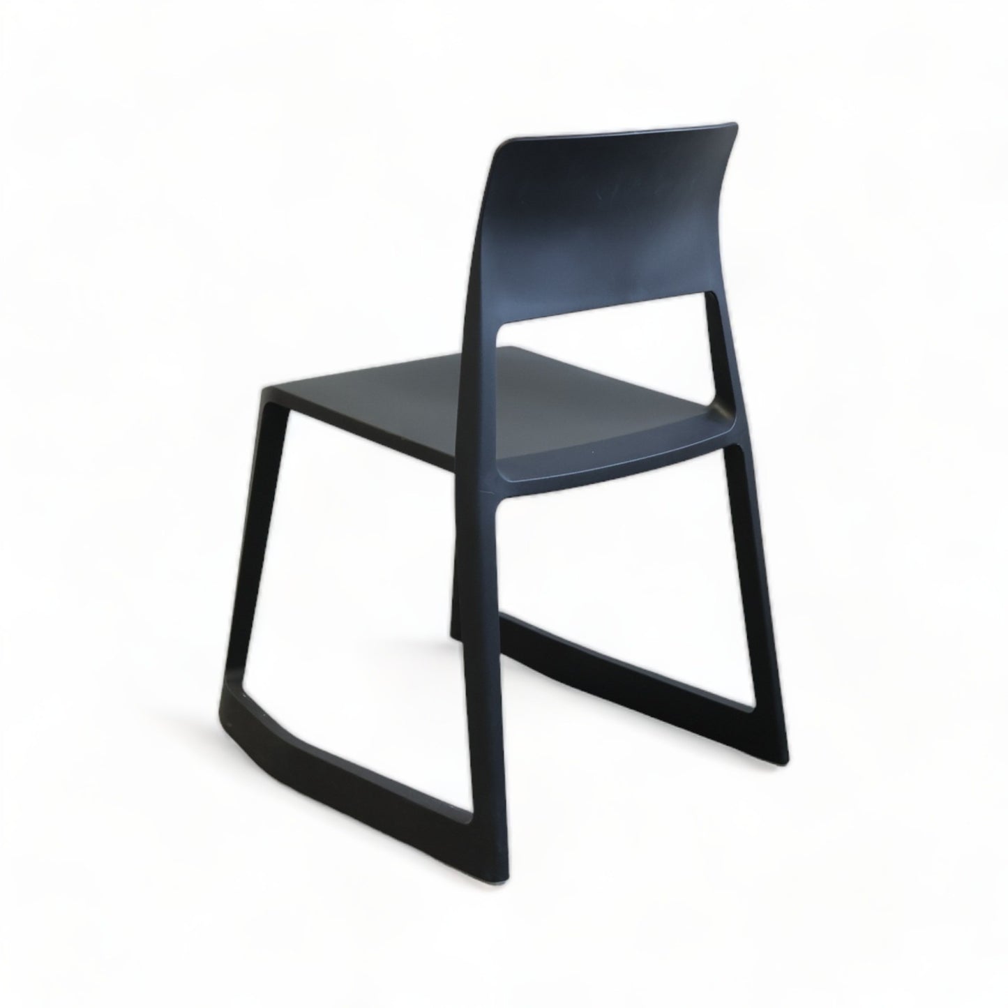 Vitra | Sort TipTon stol designet av Barber og Osgerby