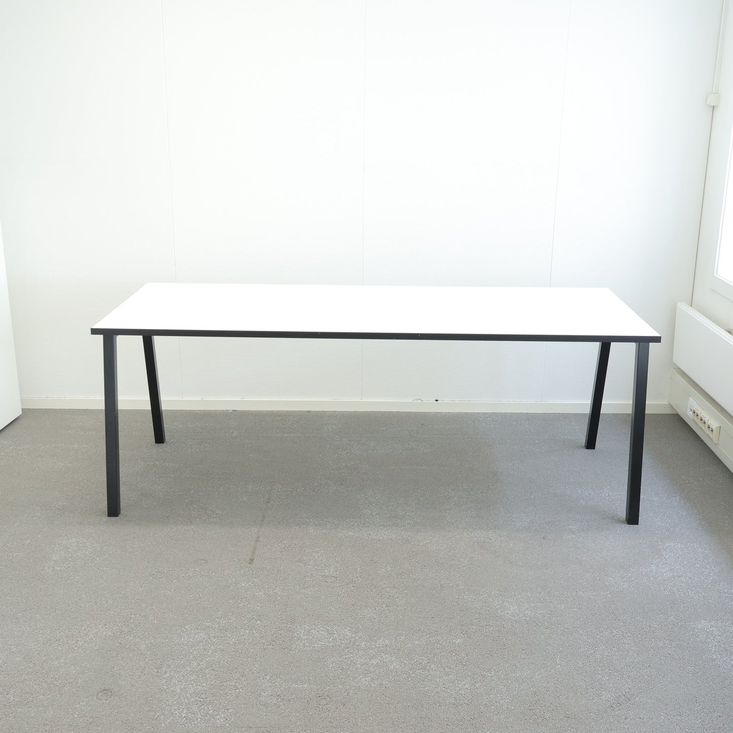 Kvalitetssikret | Hvitt Elementa A1 skrivebord, 200x80 cm