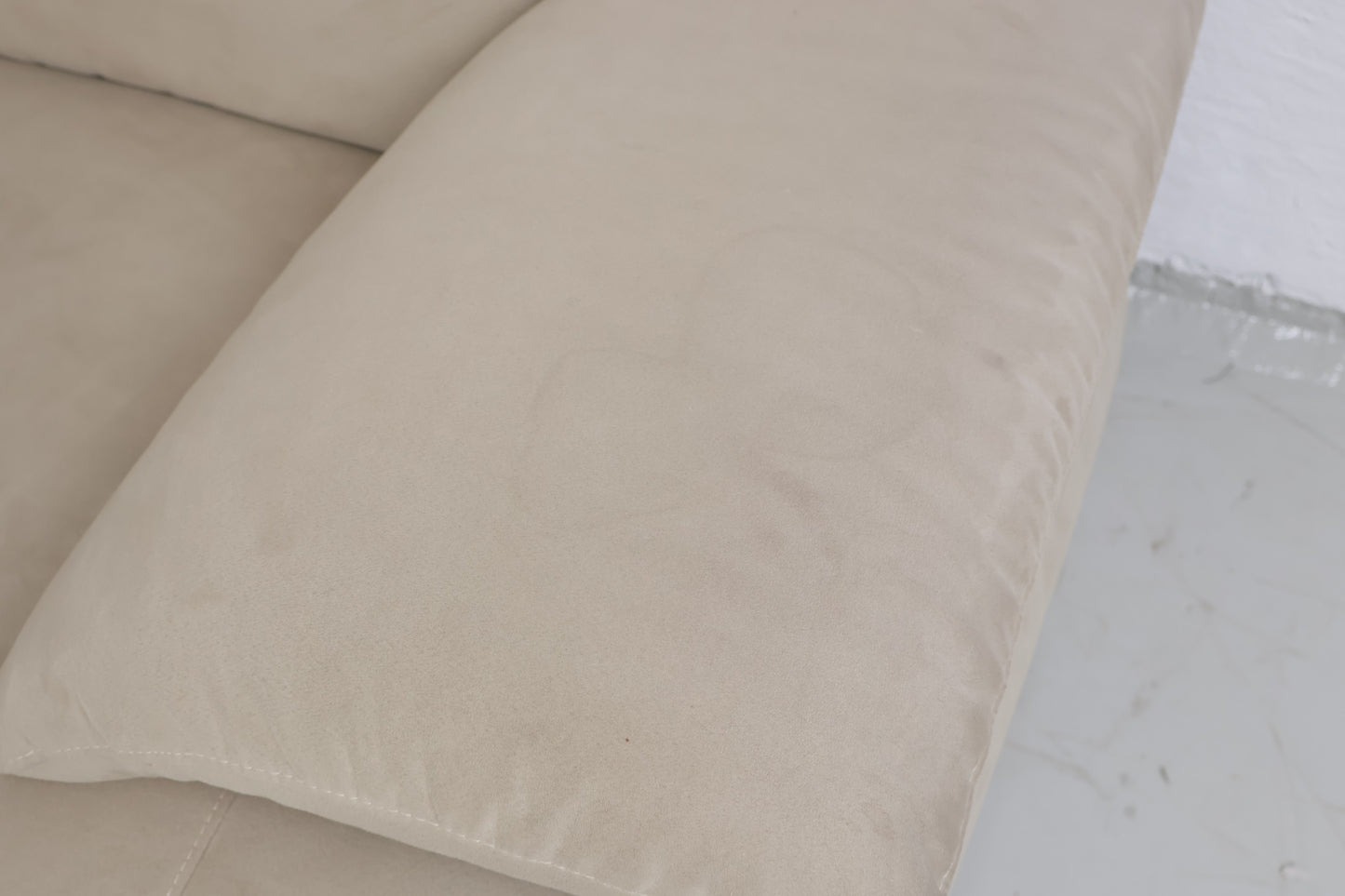 Nyrenset | Grå/beige Natuzzi Plaza 2-seter sofa