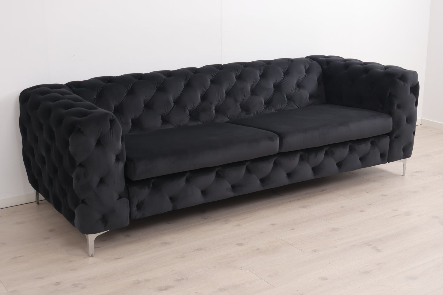 Helt nytt | Sort Bella 3-seter sofa