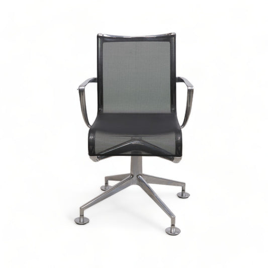 Mørk grå Alias Meetingframe stol i polert aluminium