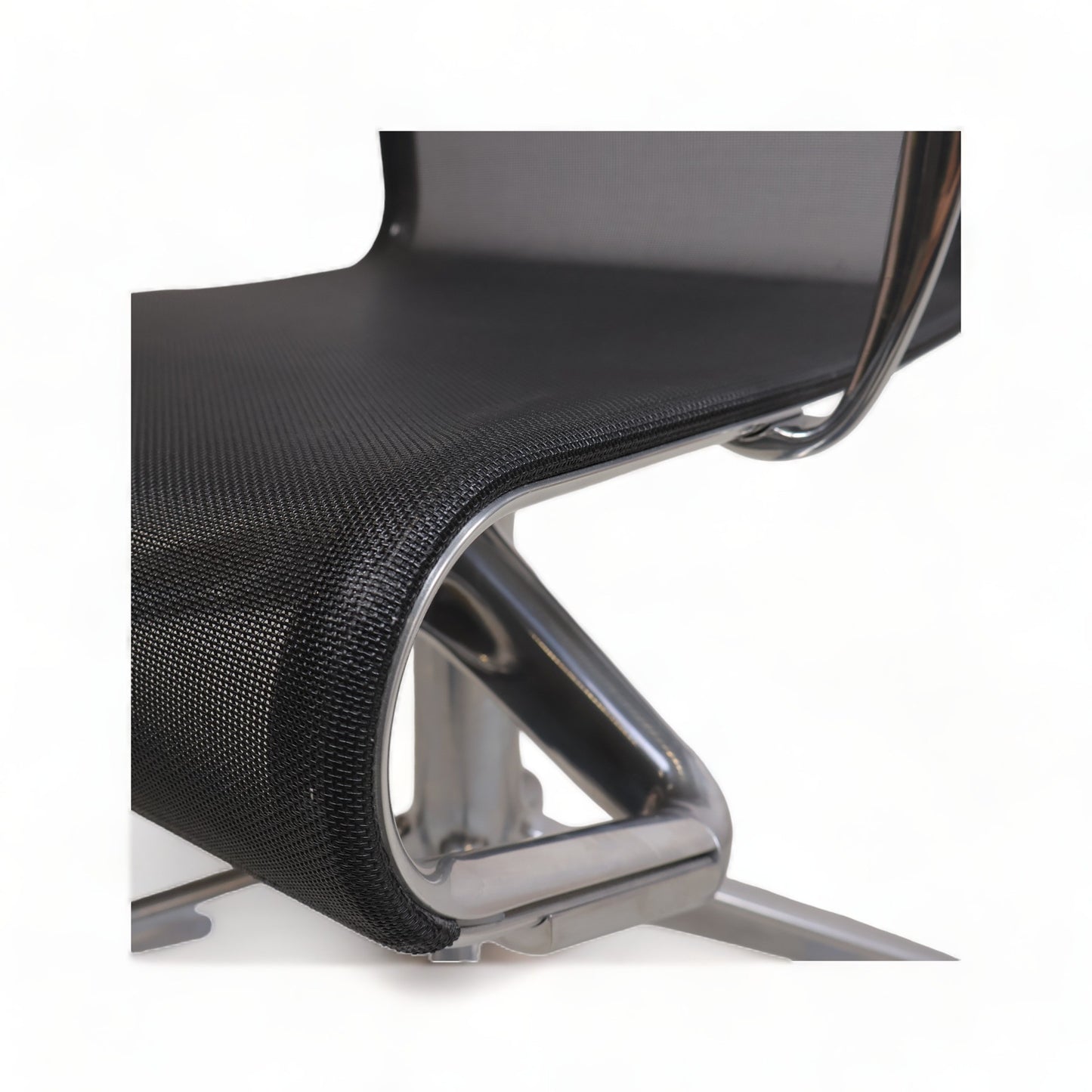 Mørk grå Alias Meetingframe stol i polert aluminium