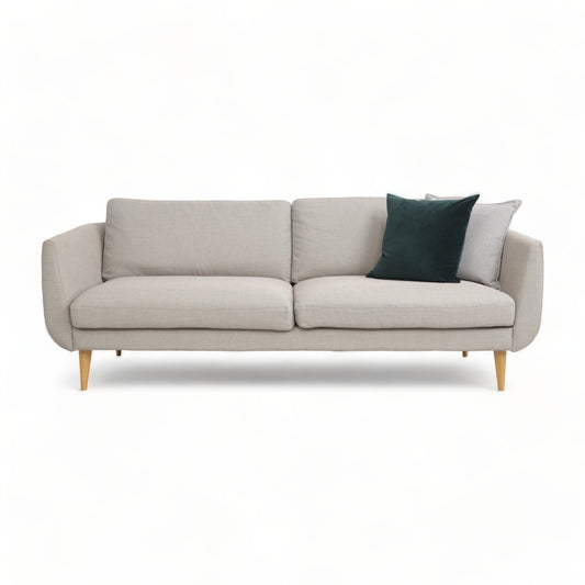 Nyrenset | Lys grå IKEA Skultorp 3-seter sofa