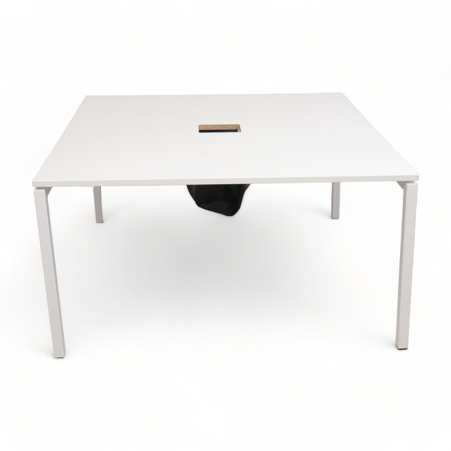 Kvalitetsikret | Elementa E1 kvadratisk møtebord/skrivebord, 140x140cm